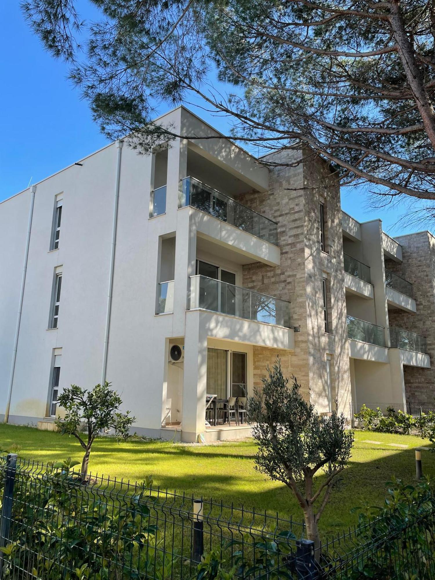 M&E Premium Apartments - San Pietro Dıraç Dış mekan fotoğraf